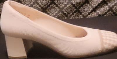 Burudani Beige White Block Heel Square Toe Houndstooth Pumps Cap Toe Women's 6