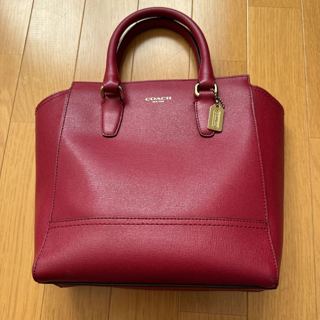 Coach Red Leather Shoulder Bag with Detachable Strap in Great Condition