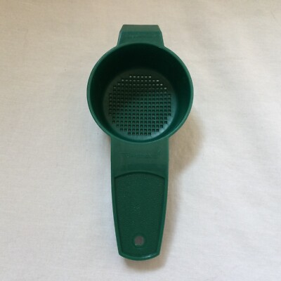 Tupperware Dark Hunter Green #879-14 Loose Tea Mini Sifter Strainer