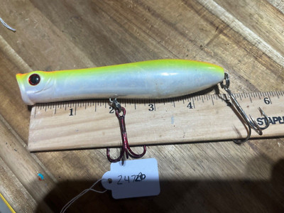 Unknown Striper saltwater  fishing lure (24720)