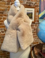 Martha Stewart Cream Beige Faux Fur Pull-Through Stole Scarf New