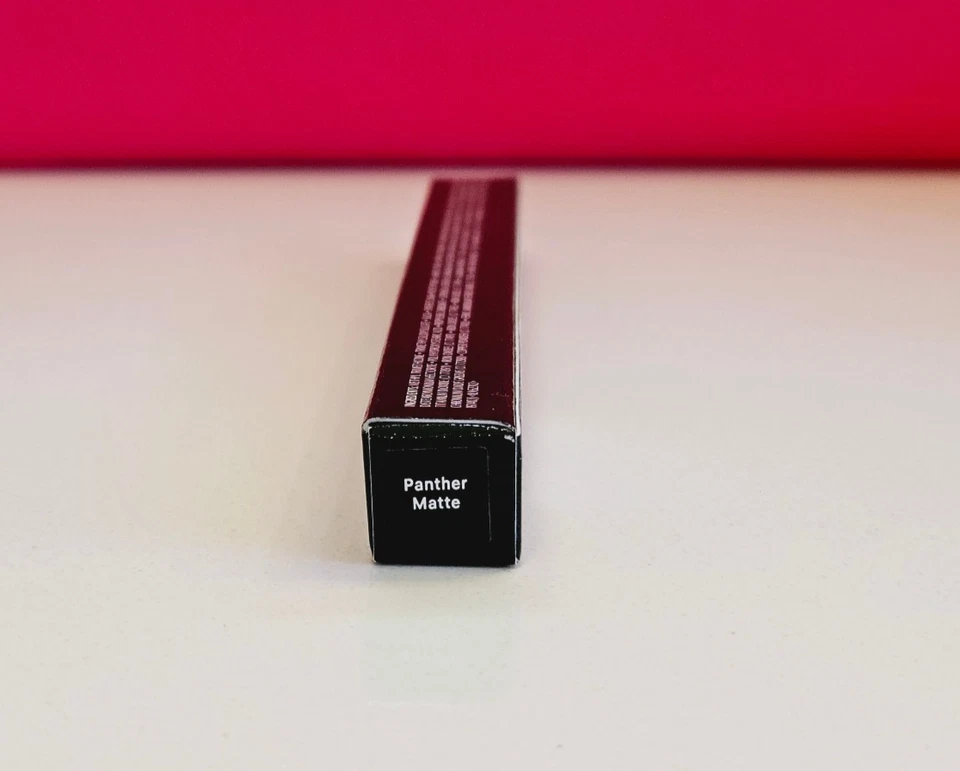 Bobbi Brown - Barra delineadora en crema de larga duración - Panther Matte 0,03 oz nueva en caja Foto 2 de 4