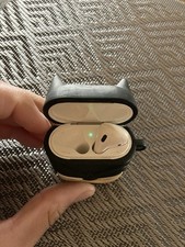 1st Gen Apple Airpods/Case and Right Airpod