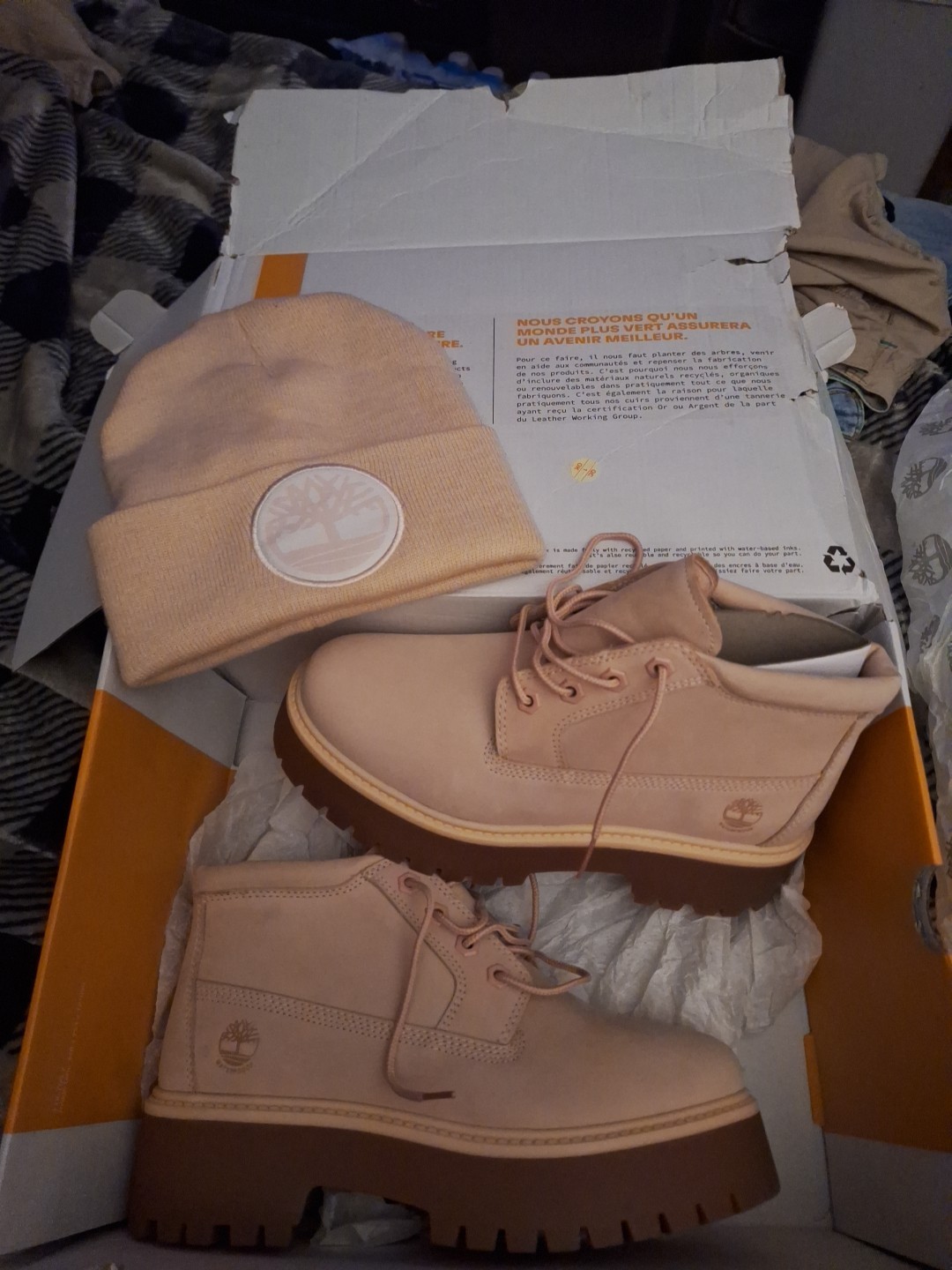 Nuevas botas Timberland nunca usadas con tobogan a juego talla 5,5 niños