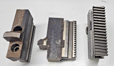 Forkardt Grundbacken 250er + Aufsetzbacken schräg verzahnt +1 Satz Wechselbacken