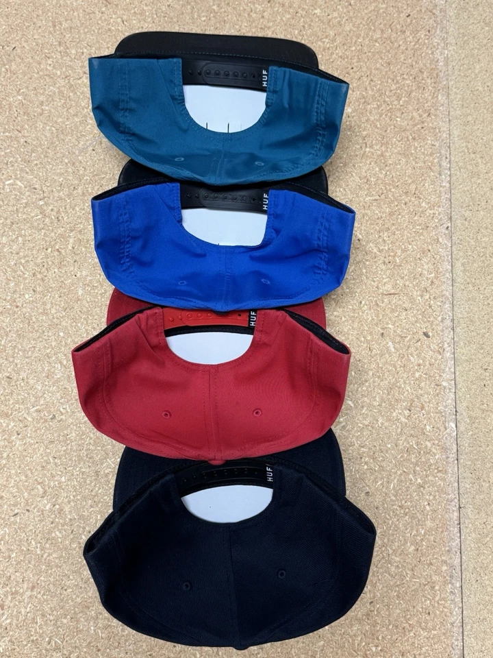LOTE DE 4 SOMBREROS HUF - Nuevo Snapback negro rojo azul skate calzado skate Foto 2 de 4