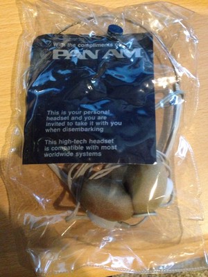 VINTAGE BRAND NEW PAN AM FIRST CLASS HEADSET HEADPHONES TRUMP PLAYING CARDS MINT