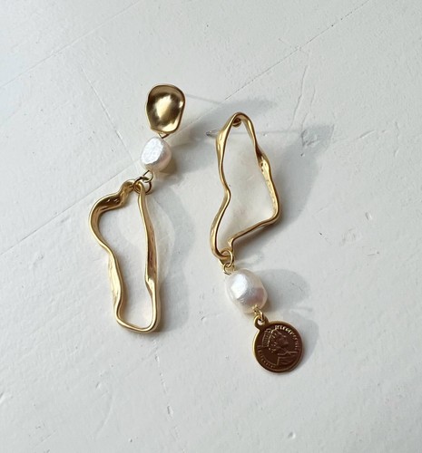 Unregelmäßig Süßwasser Perle Tropfen Ohrring, Gold Asymmetrische Hängeohrringe - Picture 4 of 6