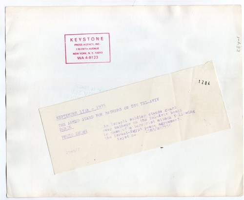 1975 IDF Armed Guard for Bathers Tel-Aviv Beach Israel Original News Photo - Bild 2 von 2