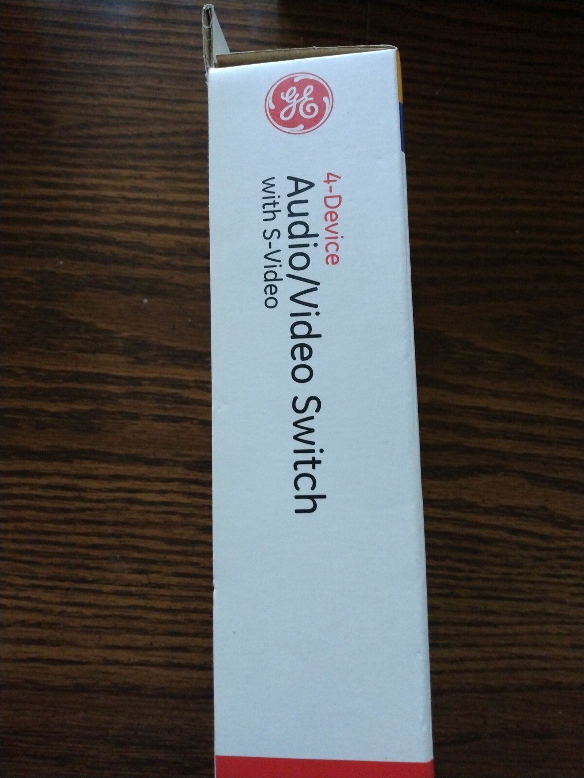 NIB, GE Audio Video Switch with SVideo for 4 Devices + Headphone Jack