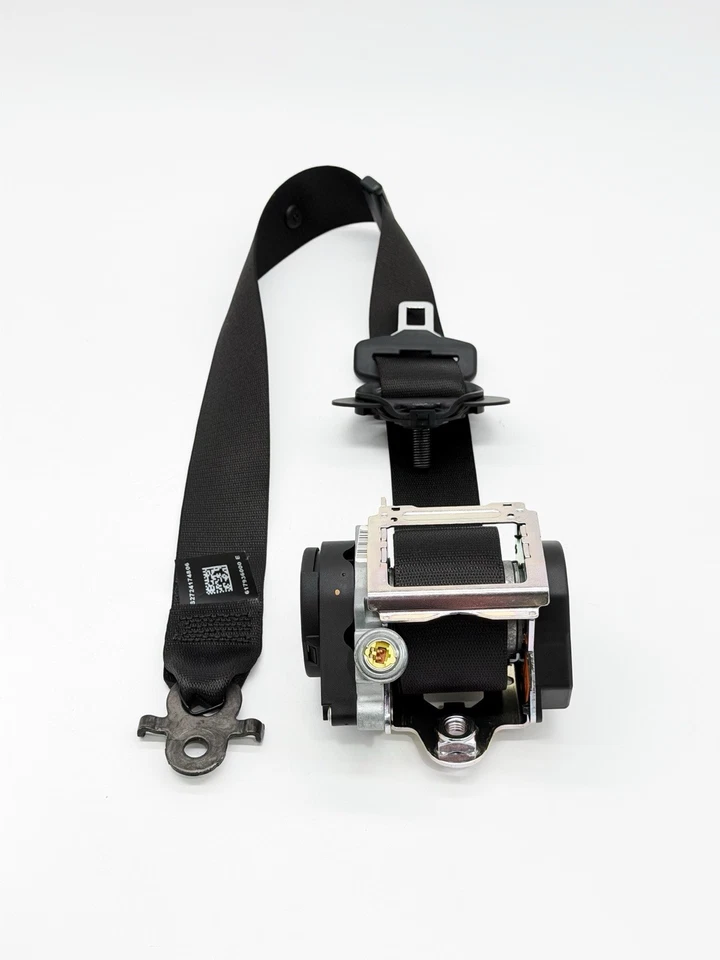 2012-2016 BMW 528I XDRIVE — натяжитель переднего правого ремня безопасности 7241748 - Изображение 3 из 4