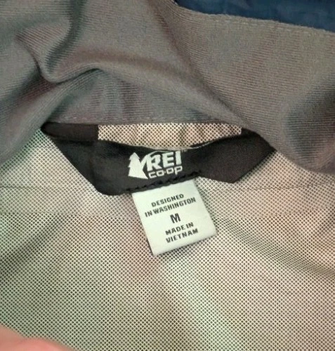 REI Co-Op Peak 2.5L Rain Jacket W/Pit Zips Full Zip Hooded Men’s MED image 3