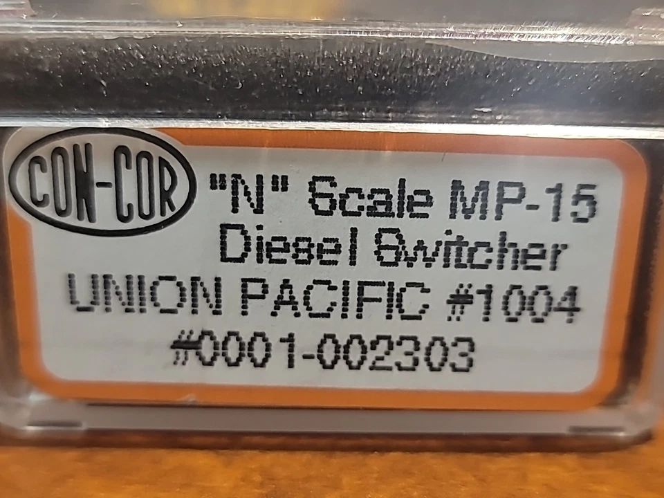 Con-Cor 0001-002303 MP15 EMD 1004 of the Union Pacific - Image 2 of 4