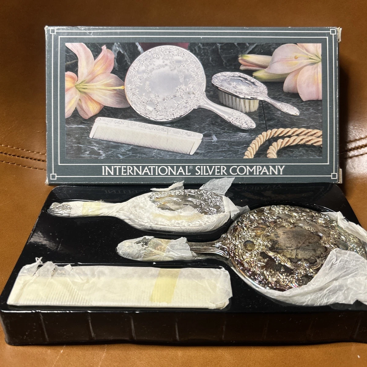 インドの銀製櫛19thC.SilverCombwith Scent Holder インドの銀製櫛19thC.SilverCombwith Scent Holder 19th Century