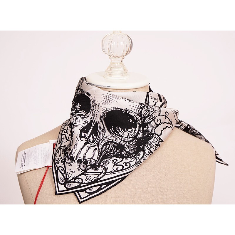 【a】Alexander McQueen スカル柄バンダナ Alexander McQueen アレキサンダー・マックイーン スカル柄