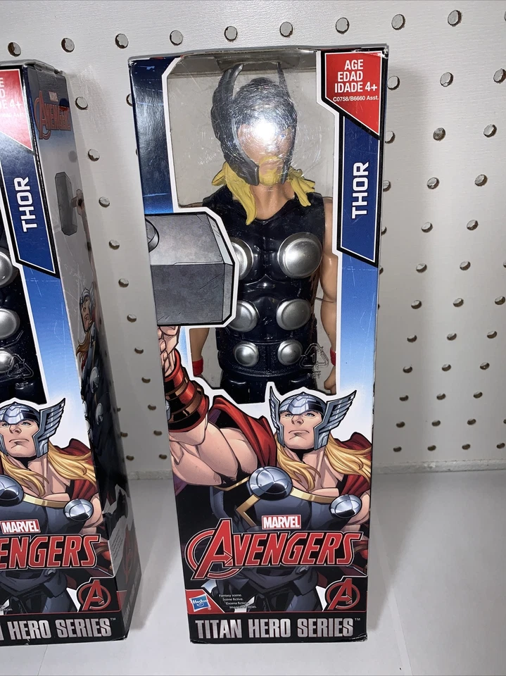 Figura de acción Hasbro 2016 Marvel Avengers Titan Hero Series THOR 12" Foto 3 de 4