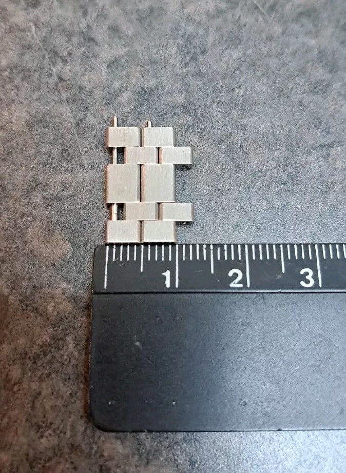 Picture 1 of 2