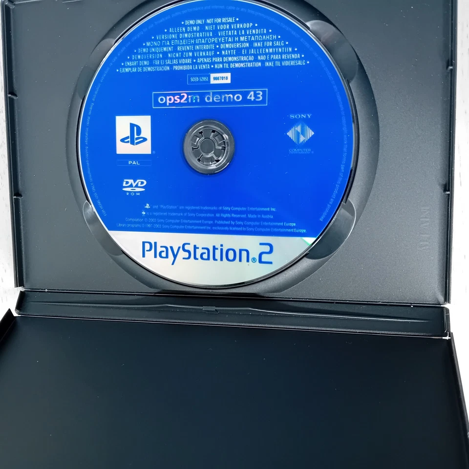 OPS2M DEMO 43 PS2 DEMO GAME - RARE VINTAGE RETRO GAMING PS2 MAGAZINE - Image 2 of 4