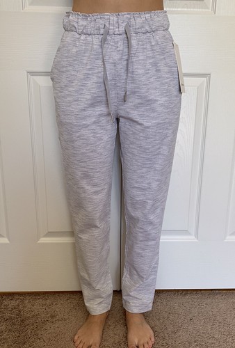 Lululemon Size 4 Keep Moving Pant Lux 