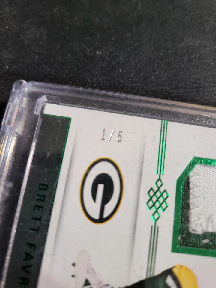 Camiseta de dos colores 2017 National Treasures Brett Favre tarjeta de 1/5 #63 Packers Salón de la fama Foto 3 de 3