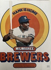 1975 VINTAGE MILWAUKEE BREWERS OFFICIAL SCOREBOOK MAGAZINE HANK is HOME Aaron