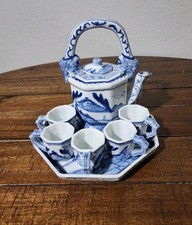 Vintage Chinese Porcelain Miniature 7 Piece Tea Set Blue and White