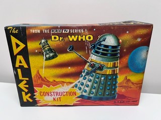 Kit de construcción Dalek Juguetes Marx 1965 En caja completo Doctor Who