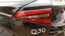 Feu arrière Infiniti Q30