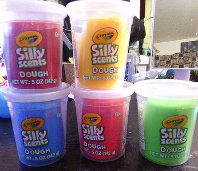 5 NEW SILLY SCENTS SCENTED PLAY DOUGH MODELING CLAY assorted colors