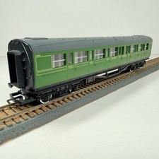 OO Scale Hornby R441 SR Composite Coach #1384