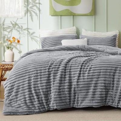 Frye 2'' Solid Channel Luxury Faux Fur Comforter 3 Piece King Set, Reversible