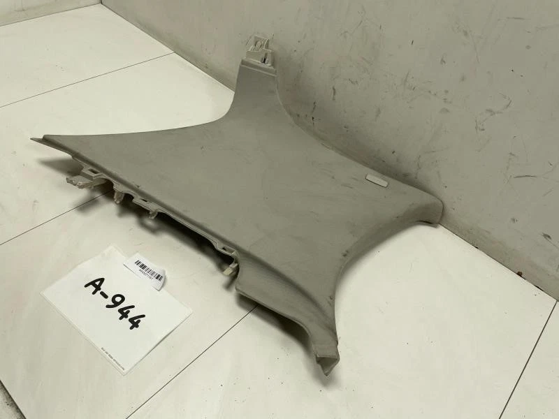 Volkswagen Rabbit 2008 trasero izquierdo lado del conductor interior pilar C moldura OEM+ Foto 3 de 4