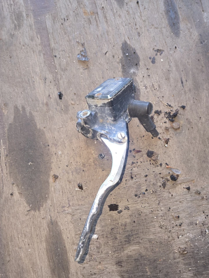 CILINDRO MAESTRO FRENO DELANTERO KAWASAKI ZL900 ZL1000 ELIMINATOR 900 1000 43015-1293 Foto 3 de 3