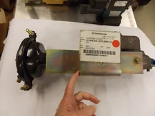 NOS Ametek J054085 Air/Hydraulic Actuator   N6