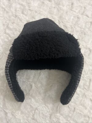 boys size 6-7 BLACK GRAY STRIPED FLEECE WINTER HAT ears covered TARGET soft 