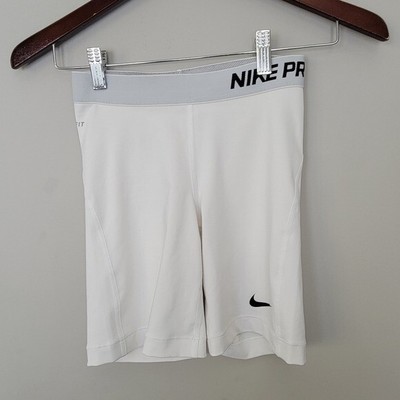 Nike - Pro Hypercool 6 Inch men's training shorts (grey) - buy it at the Keller Sports online shop