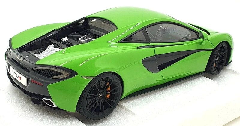 Autoart 1/18 Scale Diecast 76042 - McLaren 570S - Mantis Green/Black Wheels - Image 2 of 4