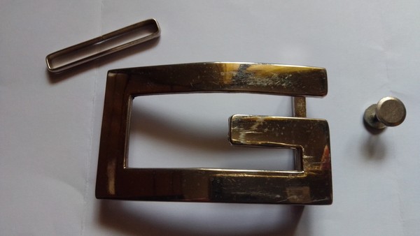 Hebilla de cinturón metalica en G incluye pasador tornillo