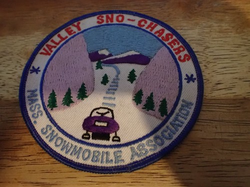 Massachusetts SNOWMOBILE ASSOCIATION VINTAGE obsolete shoulder patch bx C#19