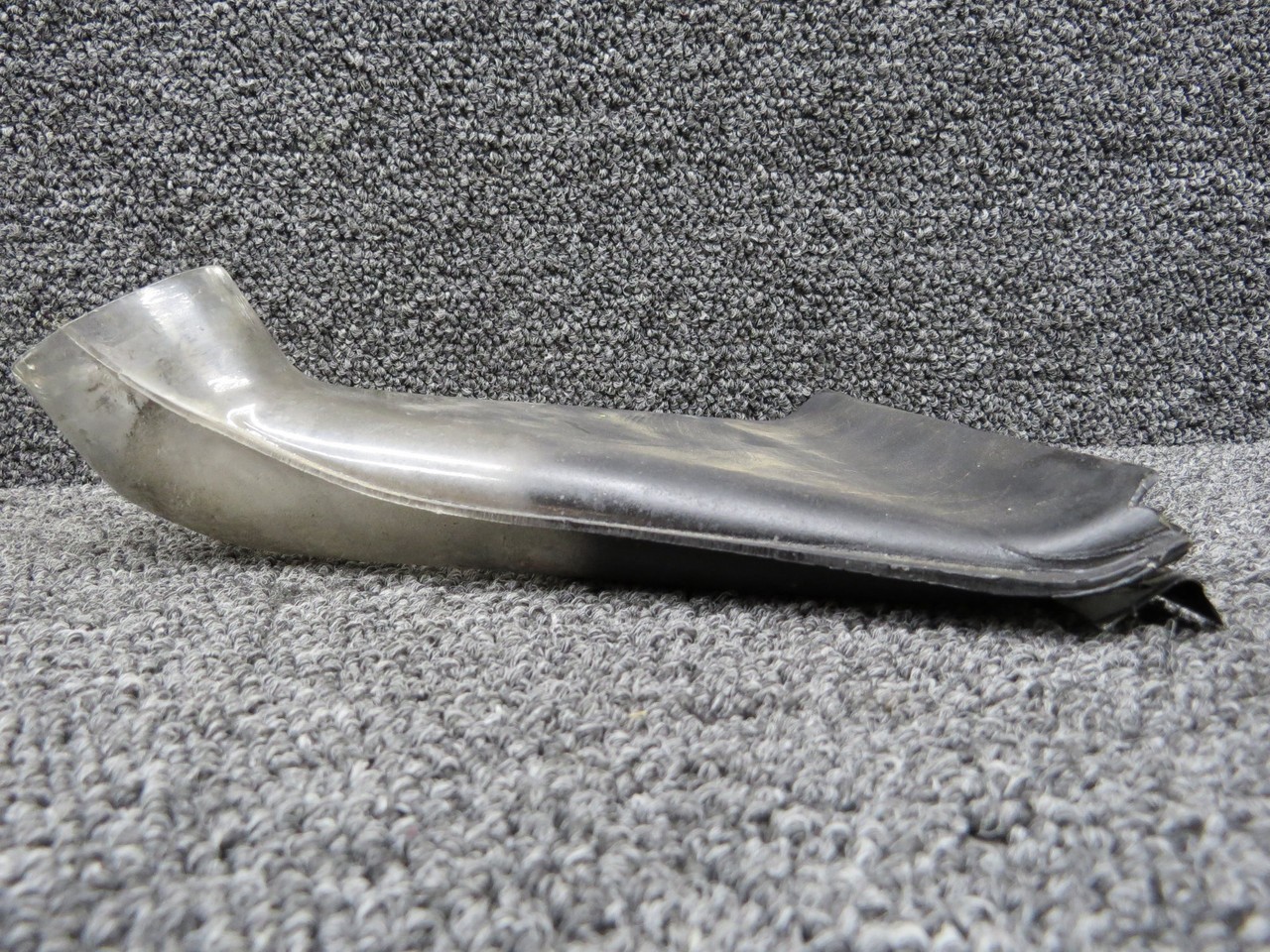 169-554012-9 Beechcraft B24R Windshield Defrost Duct (Cracked)