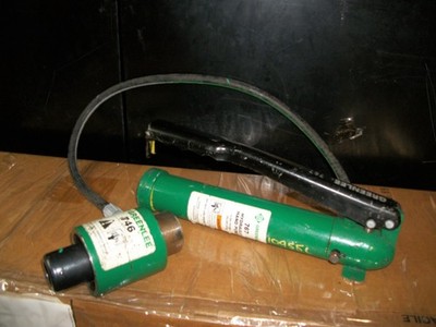 Greenlee 767 Hydraulic hand pump With 746  Ram