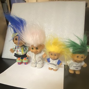 Lot of 4 Troll Dolls (skate/PJs/Seahawks)vintage