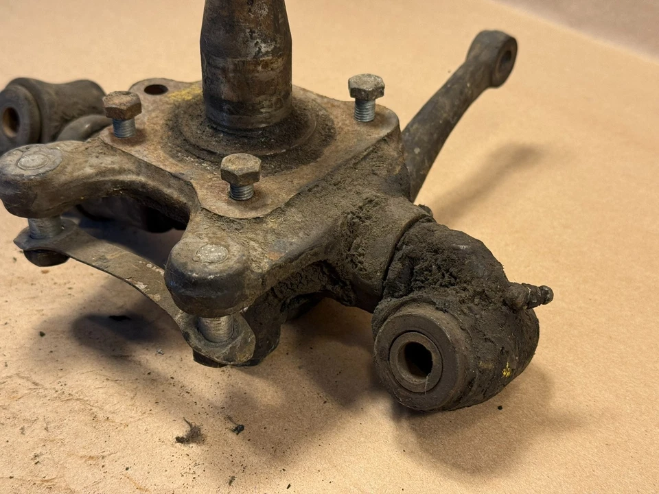 MG MGB Original RH Suspensão Frontal Direita Eixo Giratório Conjunto de Braço BTB394 - Imagem 3 de 4