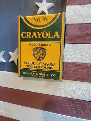Vintage Crayola Crayons Binney & Smith 16 Brilliant Colors