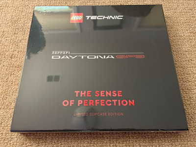LEGO 5007418 Limited Ed SENSE OF PERFECTION Ferrari Daytona SP3 Book (#1208)