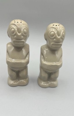 Vintage Brown TRADER VICS Scorpion  Tiki salt pepper shakers Mid Century MCM
