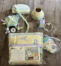 KidsLine Snuggle Bugs Crib Bedding Set, Lamp, Mobile Wall Hanging Exc Cond