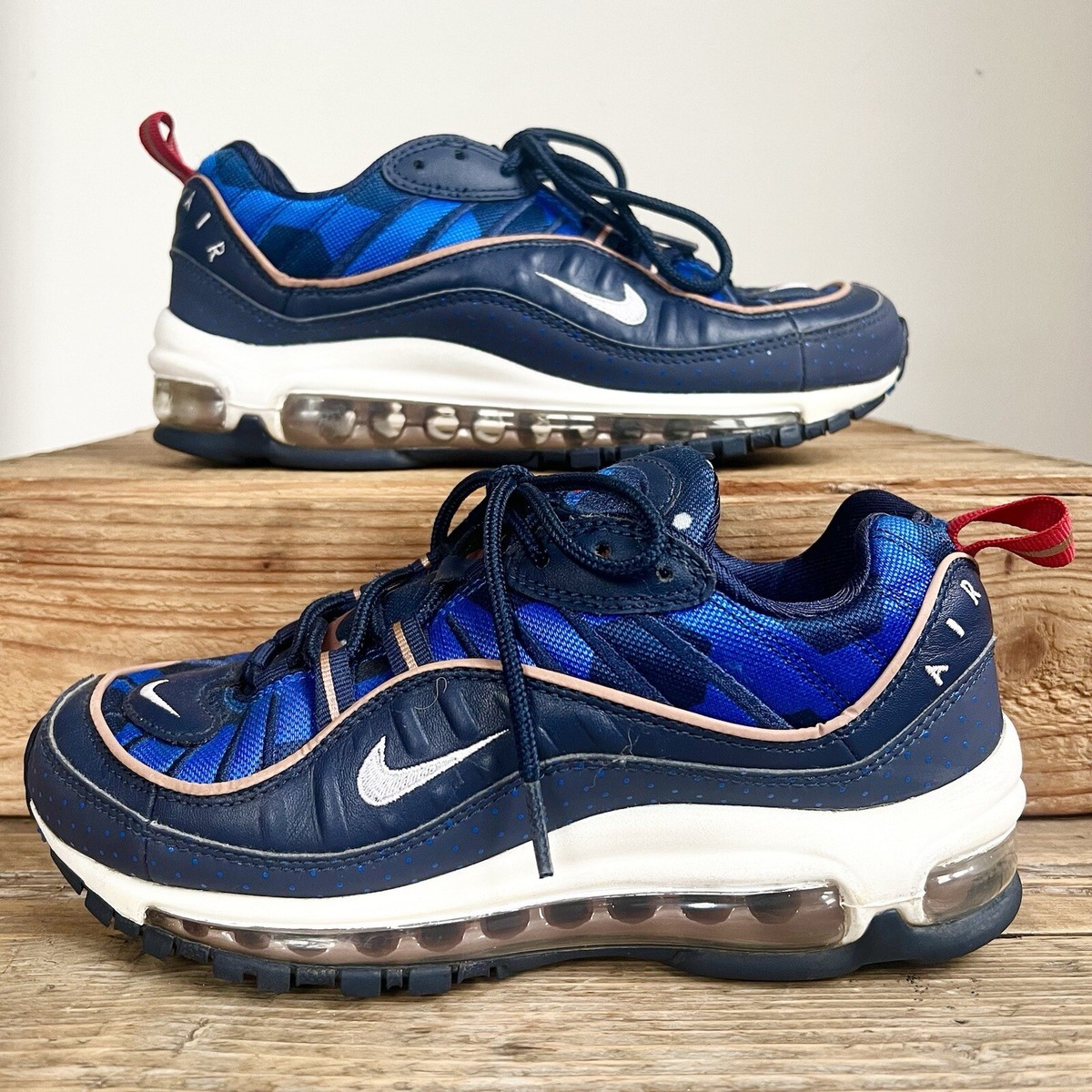 Nike Air Max 98 Trainers Blue White Black 
