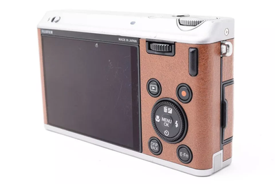 Fujifilm XF1 Compact Digital Camera Red 12.0MP Excellent+++ Black
