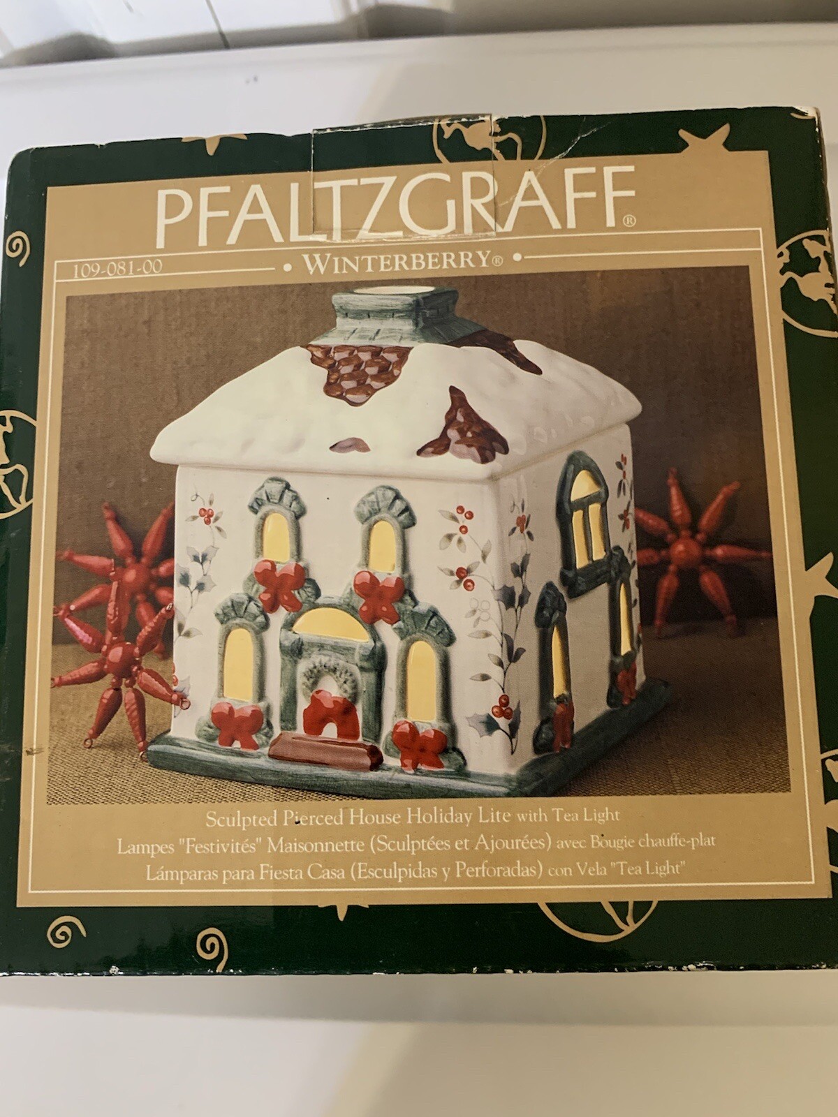 Pfaltzgraff Winterberry Sculpted Pierced Holiday Tea Light House